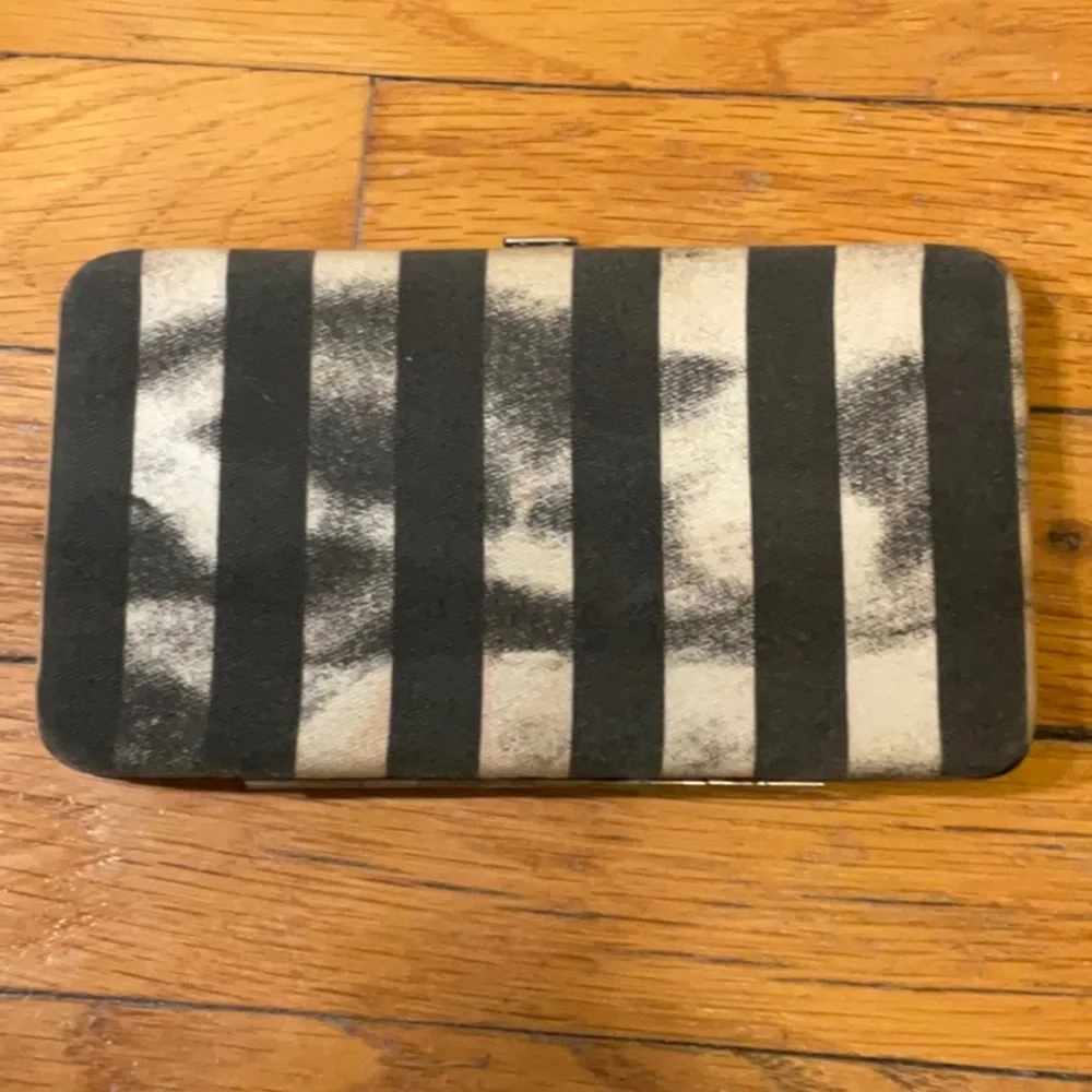 The Nightmare Before Christmas Wallet - Picture 2 of 5